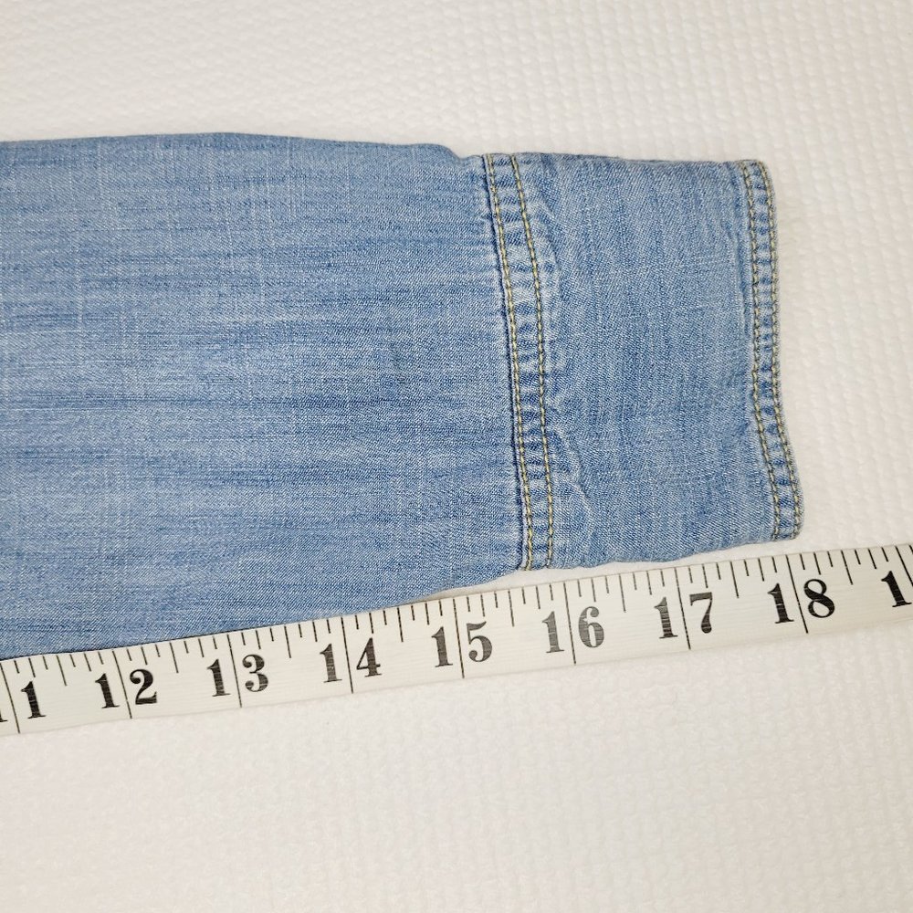 BDG Urban Outfitters Chambray Shirt Blue Size Small Studded Button-Down Western - Picture 5 of 9